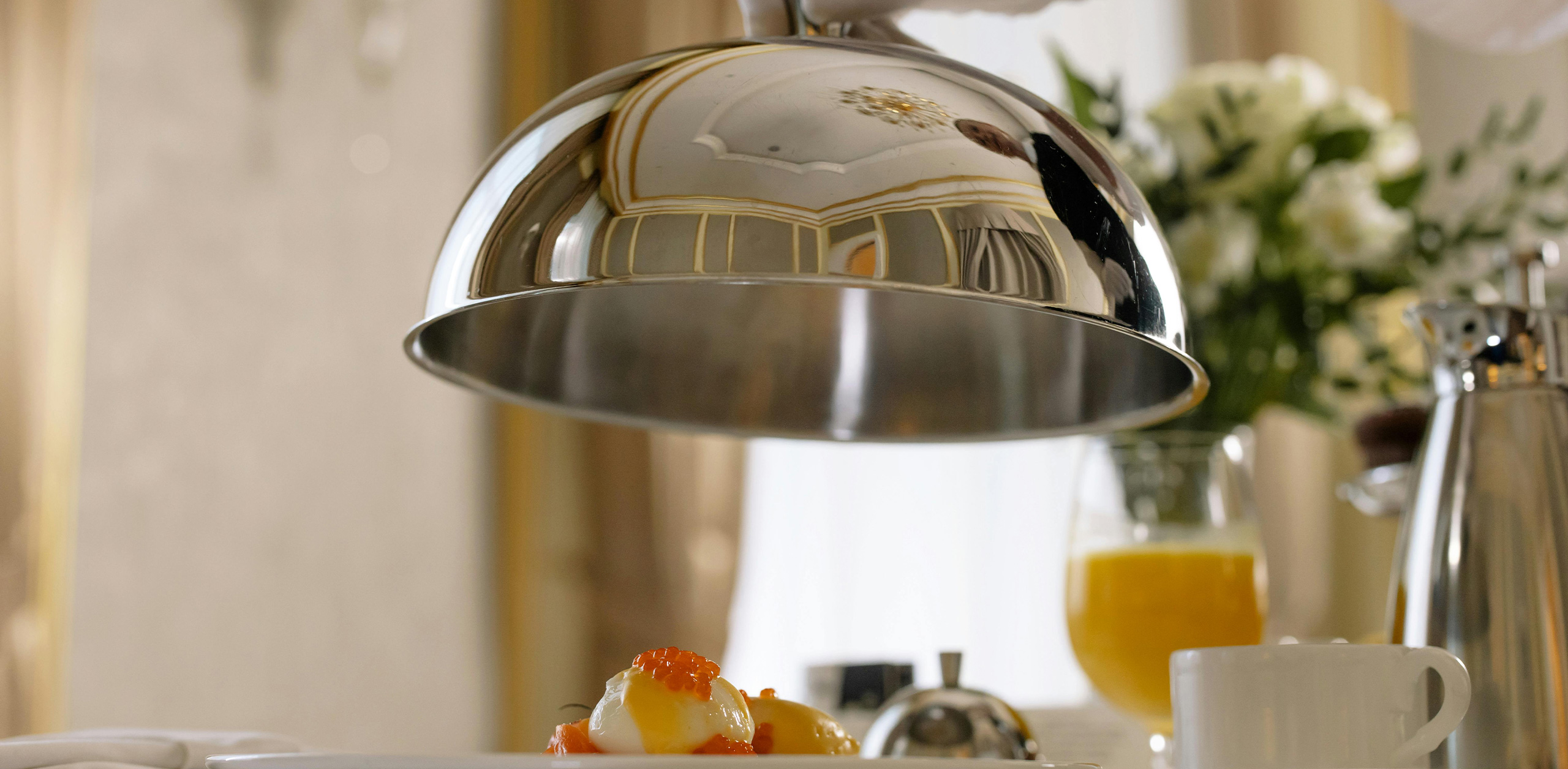 ROOM SERVICE